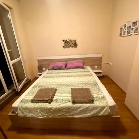 Luxury View Apartment - Including Underground Parking Apartment
